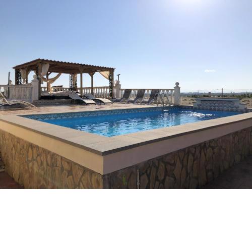 4 bedrooms villa with private pool enclosed garden and wifi at Olocau