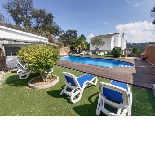 4 bedrooms villa with private pool jacuzzi and terrace at Vidreres