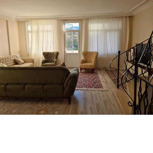 4 floors 8 beds villa