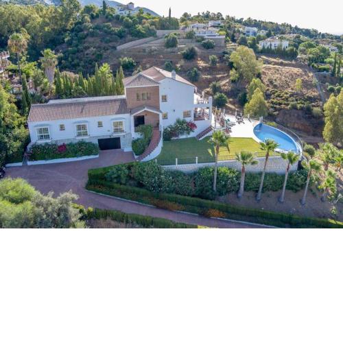 49-Exclusive Villa With Heated Pool & Breathtaking Views in Mijas!