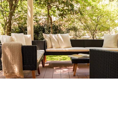 4BD Apartment with Outdoor Jacuzzi & Garden