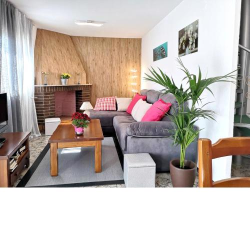 5 bedrooms house with city view furnished terrace and wifi at Deltebre 6 km away from the beach
