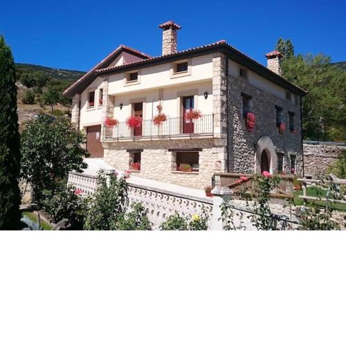 5 bedrooms house with enclosed garden at Merindad de Valdivielso