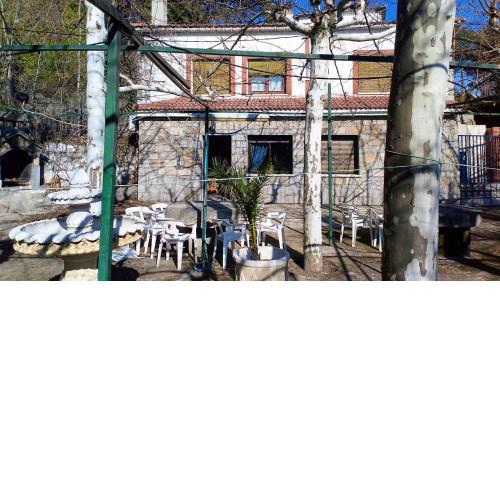 5 bedrooms house with shared pool enclosed garden and wifi at Sotillo de la Adrada