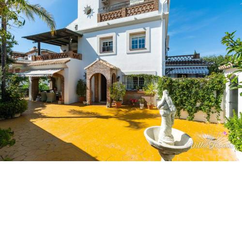 5 bedrooms villa at San Pedro Alcantara 250 m away from the beach with sea view private pool and jacuzzi