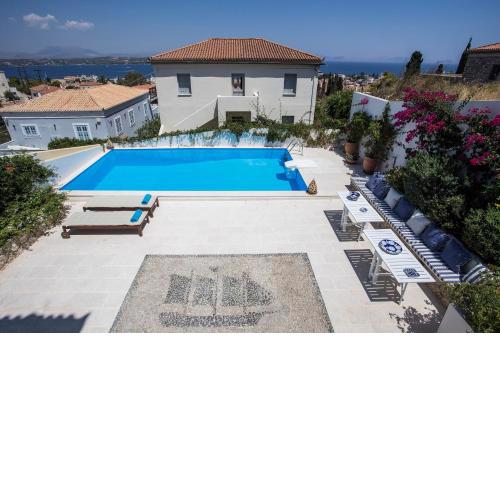 5 bedrooms villa at Spetses 900 m away from the beach with sea view private pool and enclosed garden