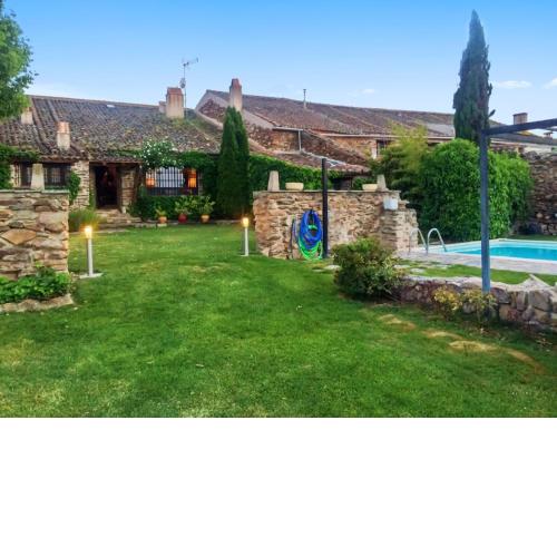 5 bedrooms villa with private pool and enclosed garden at Domingo Garcia