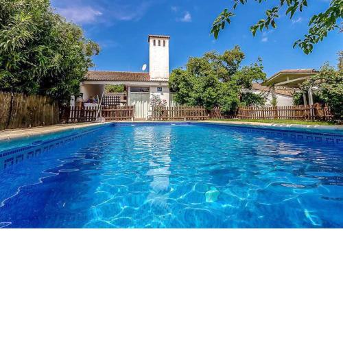 5 bedrooms villa with private pool enclosed garden and wifi at Valdecaballeros