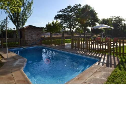 5 bedrooms villa with private pool jacuzzi and enclosed garden at Fernan Caballero