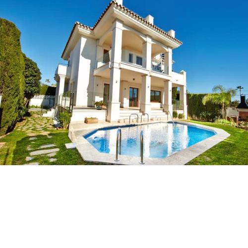 5 bedrooms villa with private pool jacuzzi and furnished terrace at Marbella