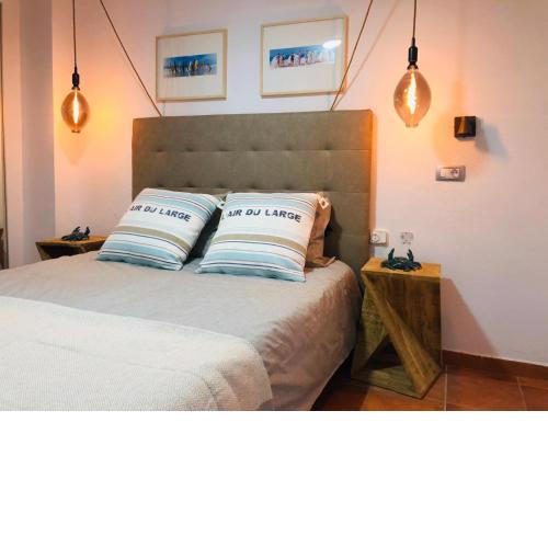 5 min walk from Yumbo! 128