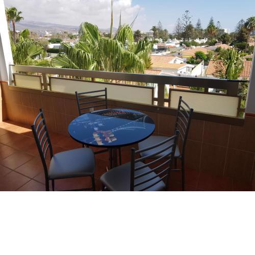 5 min walk from Yumbo 309-322