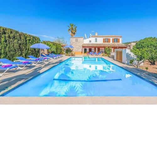6 bedroom villa a very short to Port Pollensa. Special Price Car Hire for our guests