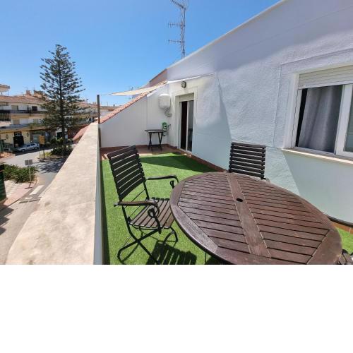 600m de la playa, terraza soleada