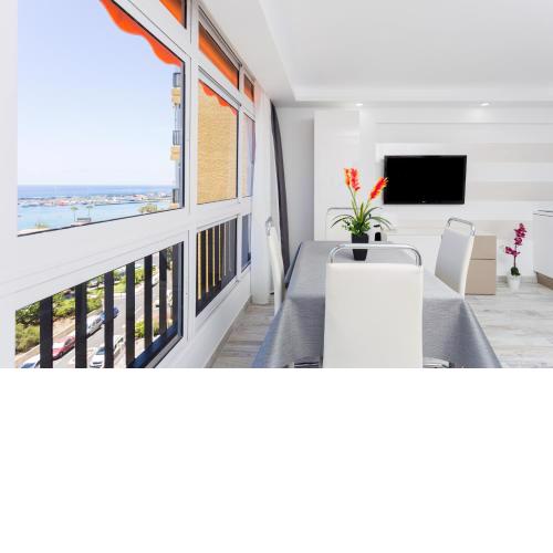 63 Los Cristianos first sea line, parking, Wi Fi