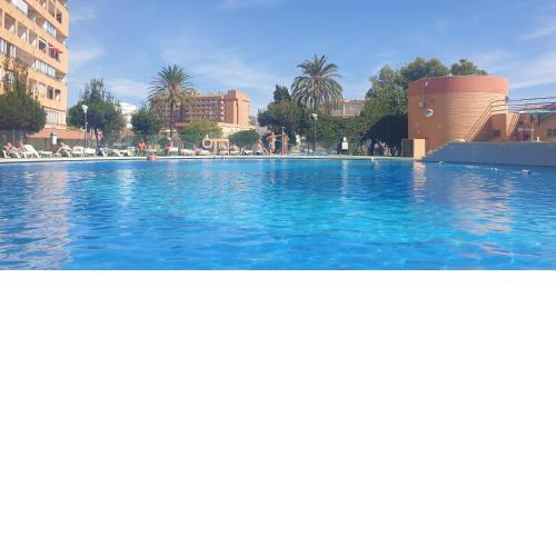 6ta Aire acondicionado 3 piscinas parking y wifi gratuitos 6ta