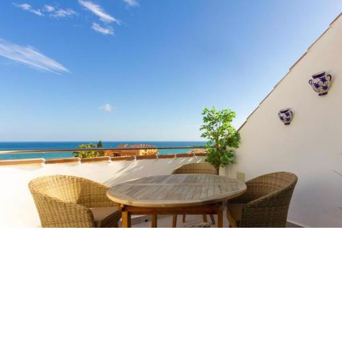 7-Modern Apartment with Fantastic View, Fuengirola!