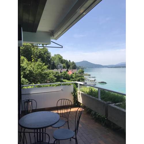 70er Jahre Architektur See Turm am Wörthersee