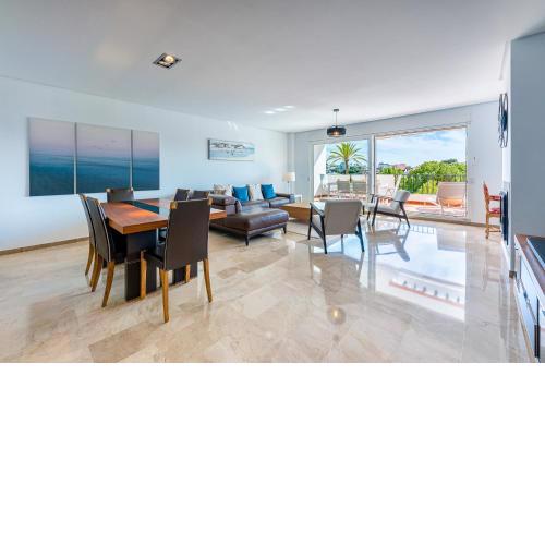 797 Holiday Rentals- Espectacular piso en Torrequebrada con vistas