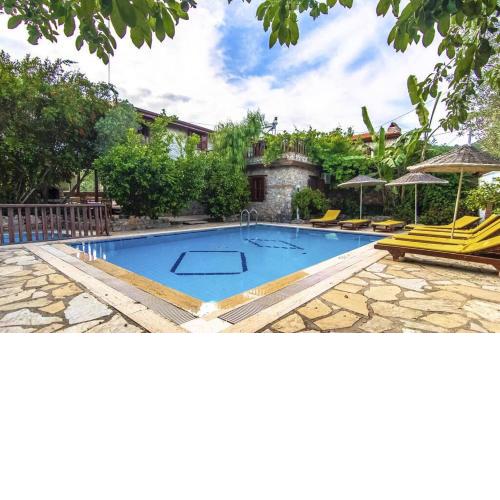 8 kişilik muhafazakar villa