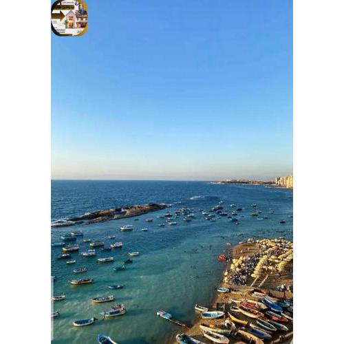 شقه فرش فندقي اطلاله في ارقى الاماكن البحر مباشر