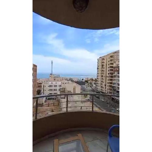 شقة مكيفة بشارع إسكندرية بمطروح