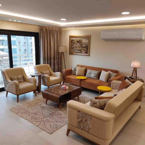 شقة فاخرة تشطيب فندقي حي المهندسين بالقاهرة