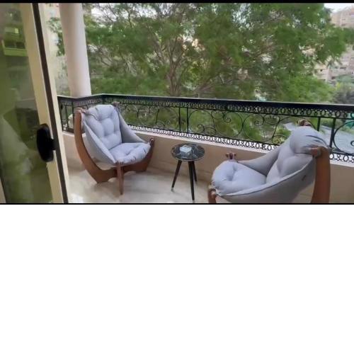 شقة راقية فندقية فرش جديد عمارة فندقيه المهندسين الجيزة