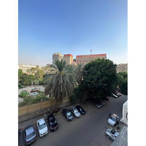 شقة فندقيه فيو ساحر بالدقي