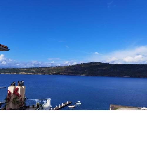 Παραλιακός ήρεμος ξενώνας