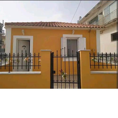 ΜΟΝΟΚΑΤΟΙΚΙΑ ΑΝΕΞΑΡΤΗΤΗ ΣΕ ΚΕΝΤΡΙΚΟ ΔΡΟΜΟ