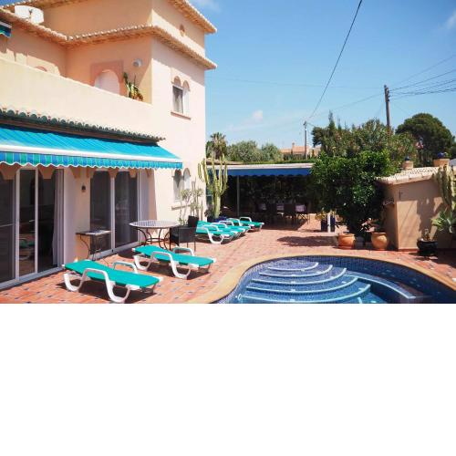 A 1 km playa villa con piscina privada vistasaa
