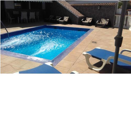 A 15' Granada, Piscina, Solarium, Futbolín, Casa Medina Güevéjar