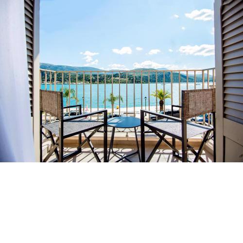 A & B Minimal Suite ΙΙ with Sea View in Argostoli