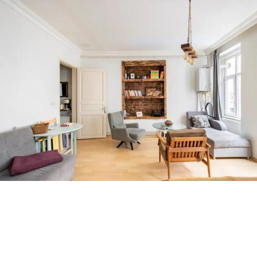 A cute and cozy apartment in Taksim