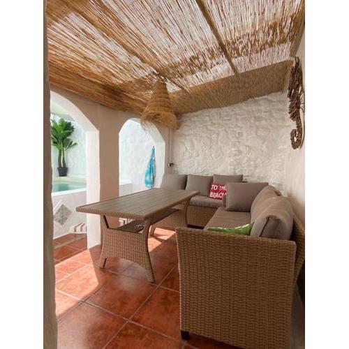 A hidden gem in Estepa. With Dip pool, WiFi, BBQ!