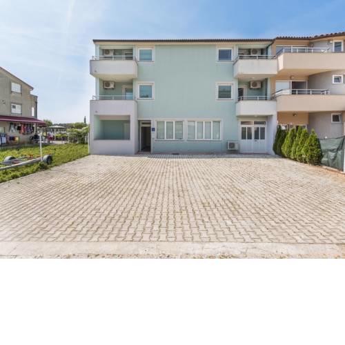 A Lovely Apartment with Seaview in Medulin