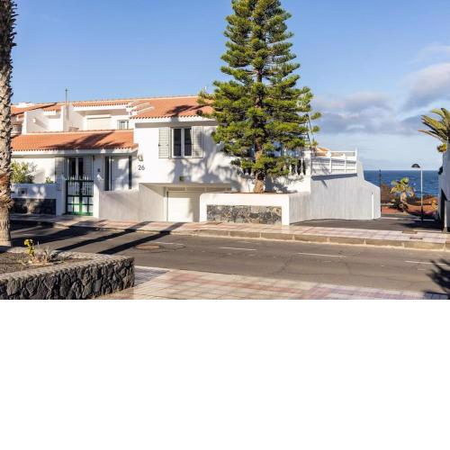 A Luxurious Villa On The Island Of Tenerife