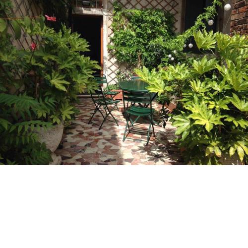 A PRIVATE TERRACE IN THE HEART OF VENICE
