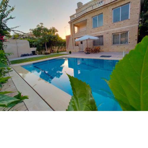 A quiet villa with a private pool in King Marriott