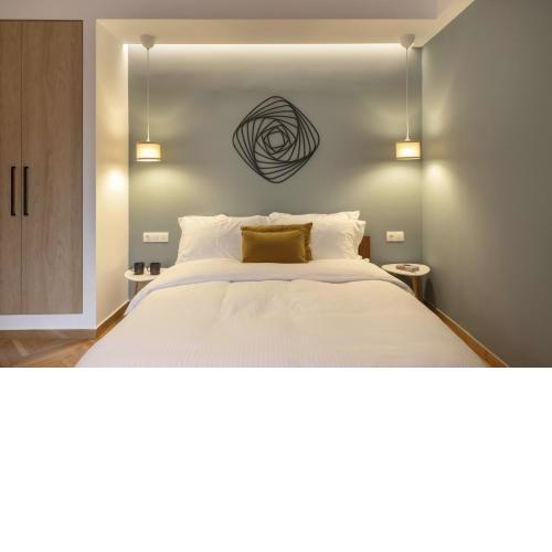 A rare, eclectic, luxurious stay at Syntagma