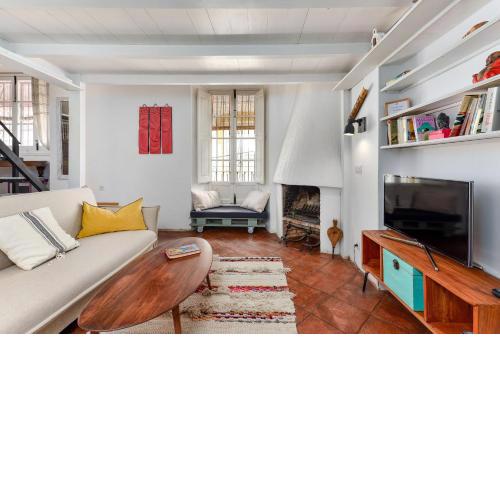 A relaxed bohemian vibe in Old town