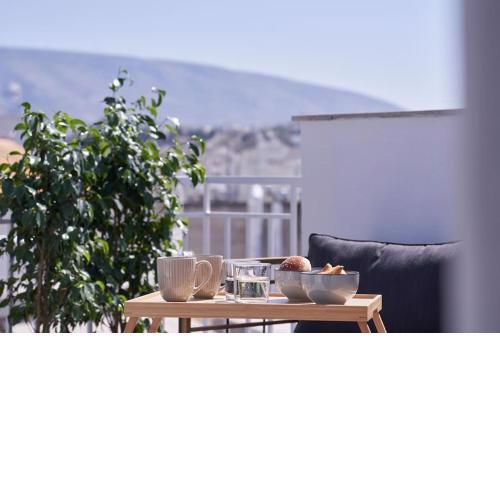 A Sunkissed retreat under the Acropolis