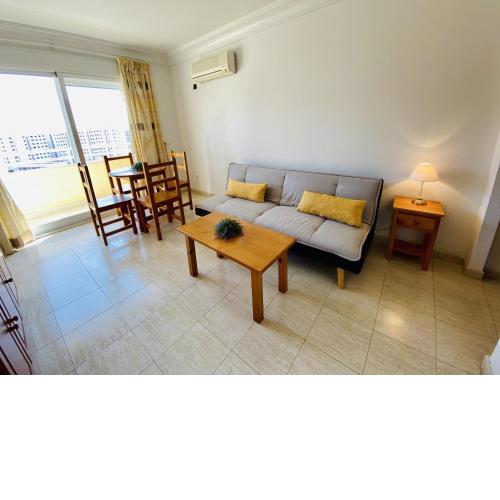 A40 - Marina Palace - 2004 Finestrat s.l.