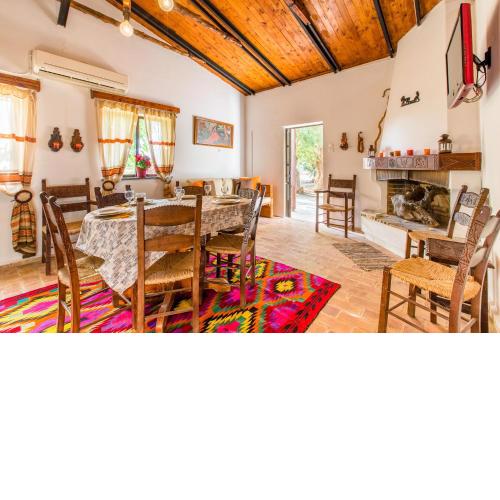 Aadonis Villa on the Sea