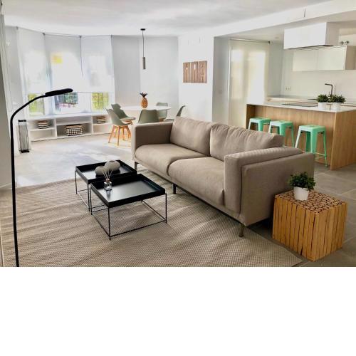 AB Properties - Chic Apartment - 3 mn to Puerto Banus & Beach - Golden Mile- Tropical Garden & Pool