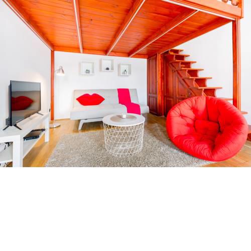 A\BEST LOCATION at Budapest 4 you\with A/C