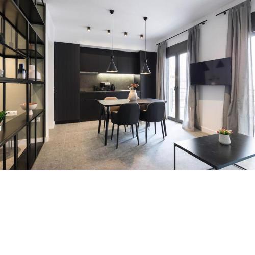 Academy Elegant Apartment #102