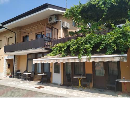 Accomodation Pertout