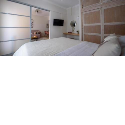 Acropolis Exclusive Studio
